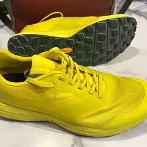 Arc'teryx Norvan LD Men's Yellow Trail Running Shoes